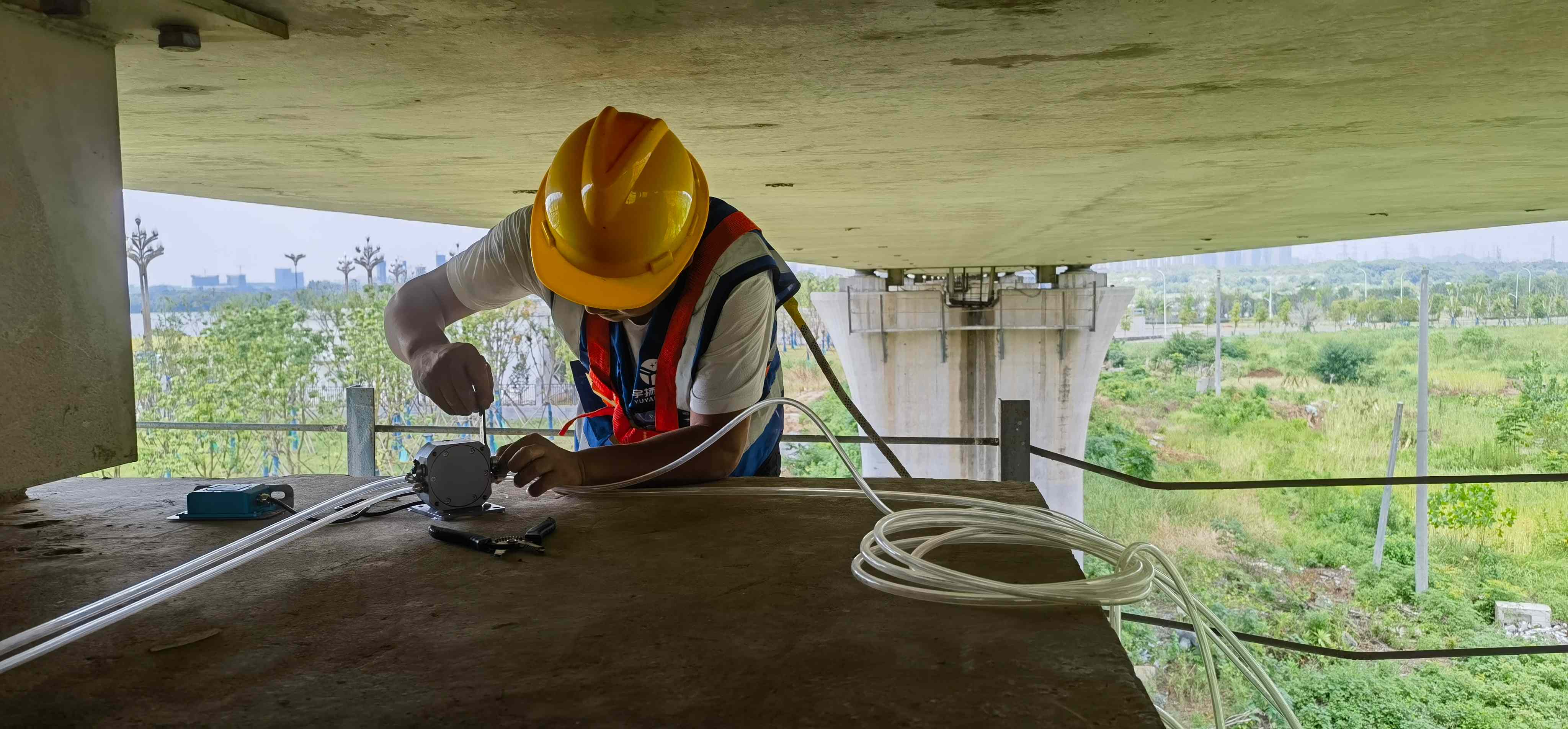 鄂州武石城际铁路葛店特大桥桥墩变形监测