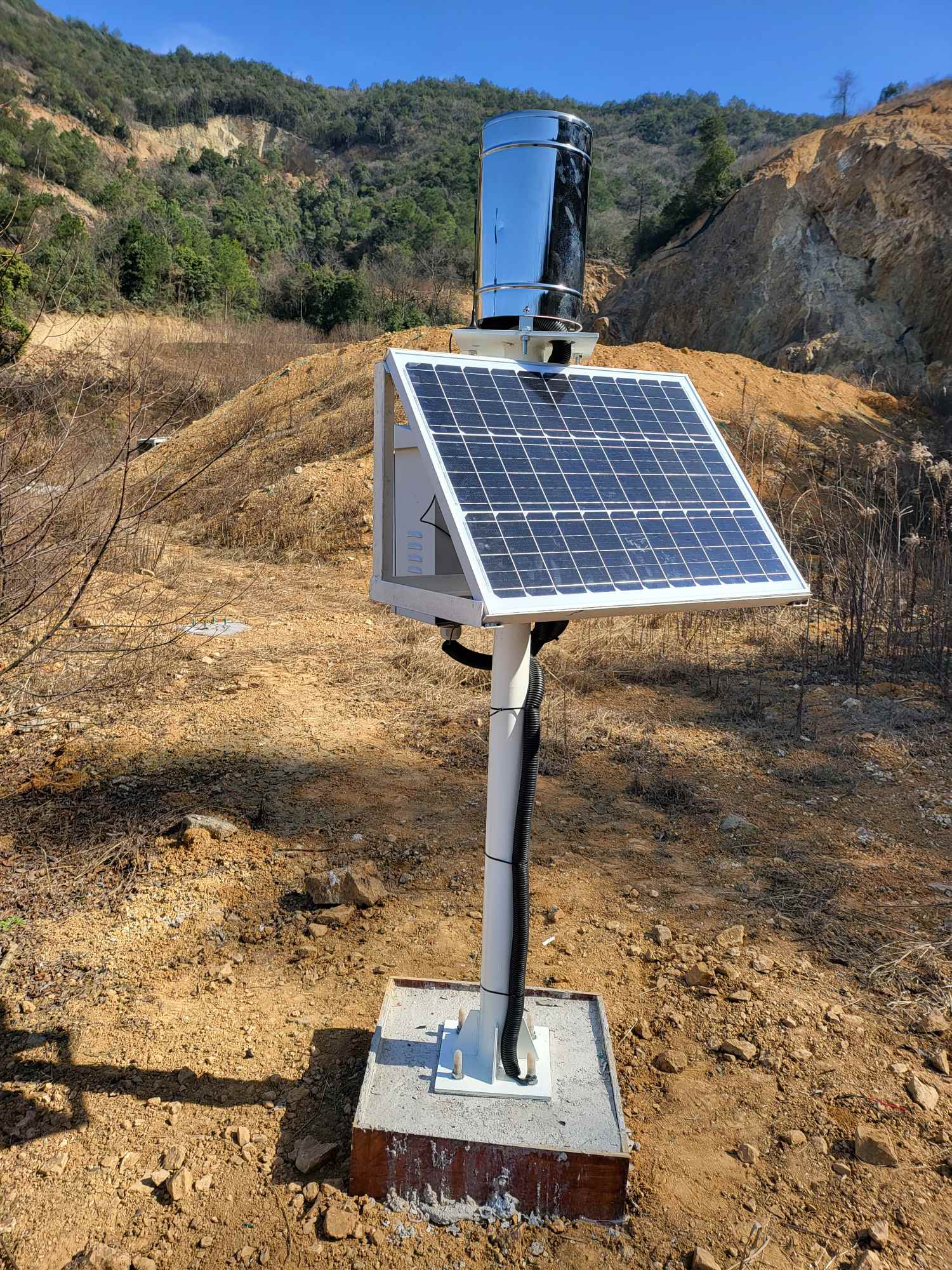四川某山体河道水雨情监测